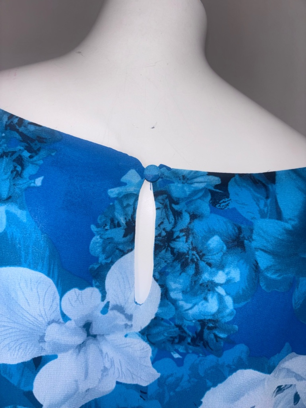Vince Camuto Blue Floral Blouse | Sheer - Picture 7 of 9